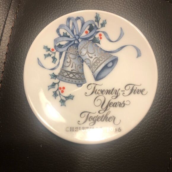 Vintage 25 YEARS TOGETHER PORCELAIN PLATE 86 MB - Picture 2 of 5